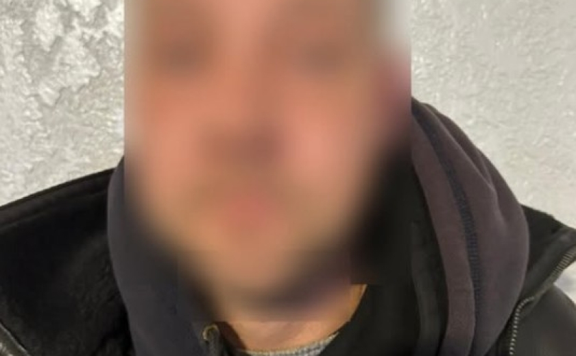 Заволодів мобільним телефоном місцевої жительки: поліцейські м. Апостолове викрили чоловіка Заволодів мобільним телефоном місцевої жительки: поліцейські м. Апостолове викрили чоловіка