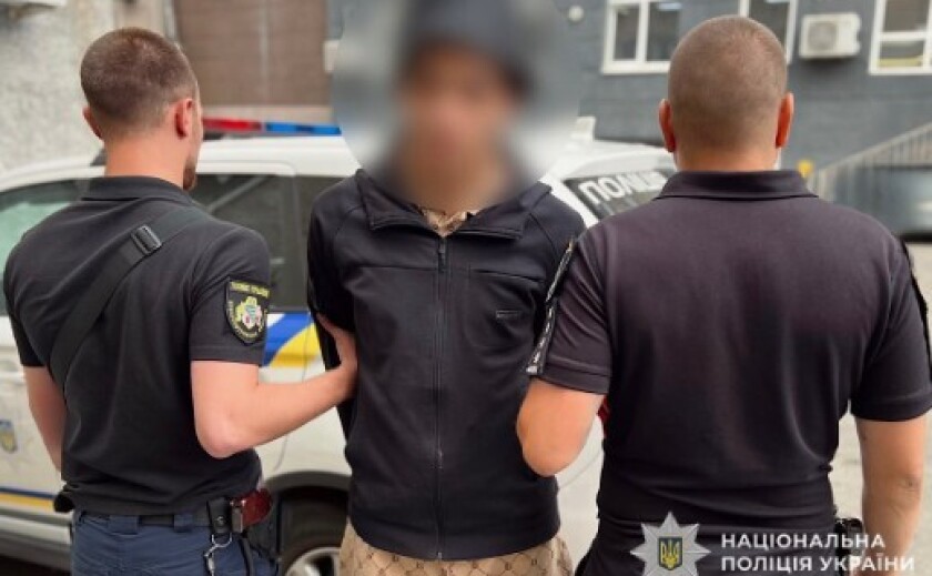 Під виглядом покупця пограбував торговельний заклад: у Дніпрі затримали зловмисника